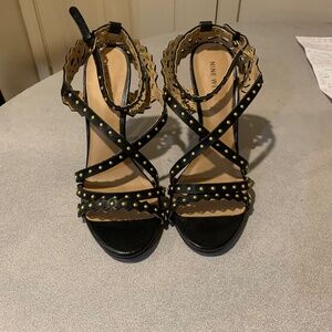 Nine West Black/Gold Studded High Platform Sandals sz 8.5 M